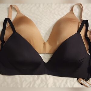 SKIMS 34DDDD Wireless Bras- Set Of 2- New With & Without Tags